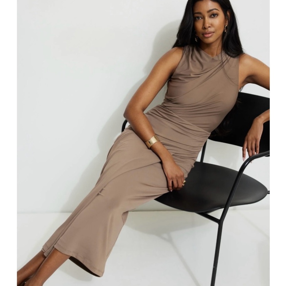Dynamite Taupe Midi Dress